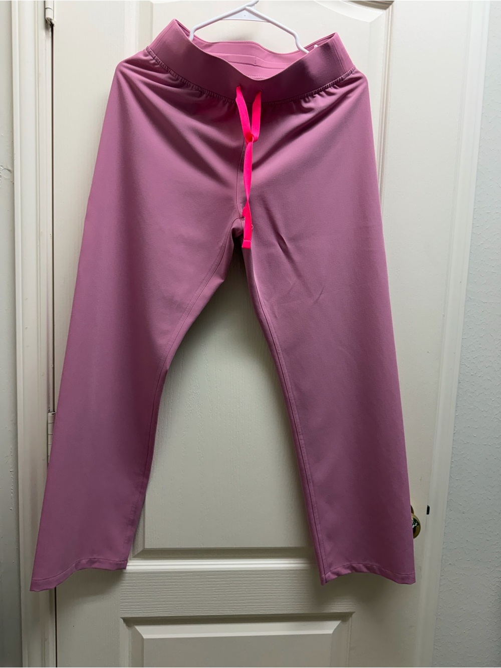 Figs Women’s Chalk Pink Livingston bottom